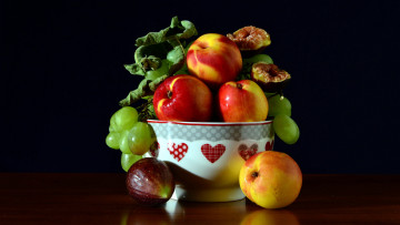 Картинка еда фрукты +ягоды нектарины инжир виноград
