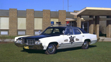 обоя автомобили, полиция, oldsmobile