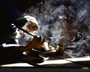 Картинка курение опиума таиланд разное руки