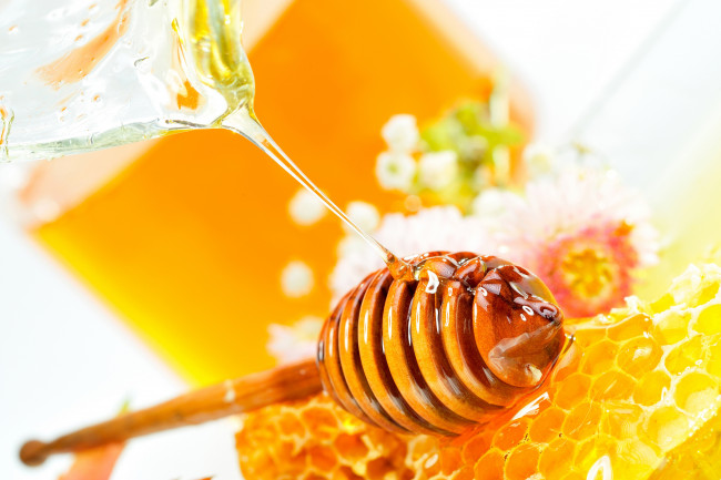 Обои картинки фото еда, мёд, варенье, повидло, джем, цветы, соты, струйка