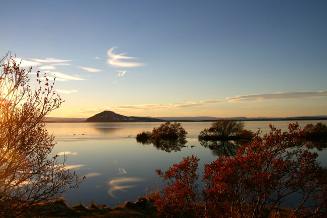Обои картинки фото озеро, миван, исландия, природа, реки, озера