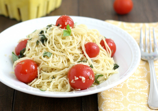 Обои картинки фото еда, макаронные, блюда, спагетти, помидоры