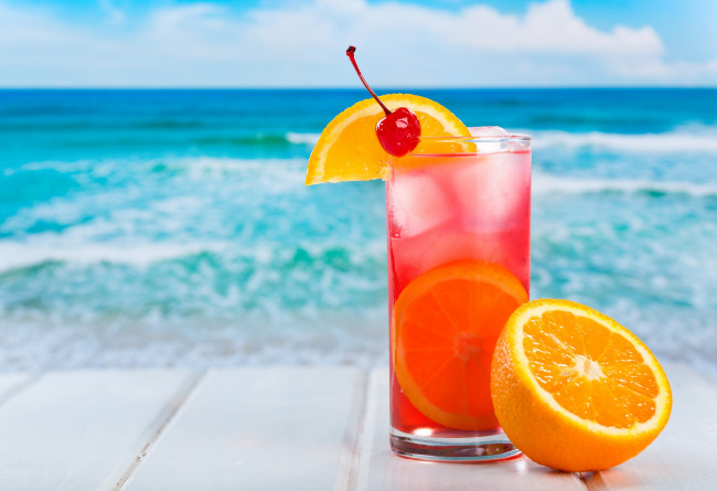 Обои картинки фото еда, напитки,  коктейль, вишня, цитрус, лед, коктейль, апельсин, море, лето, фон, напиток