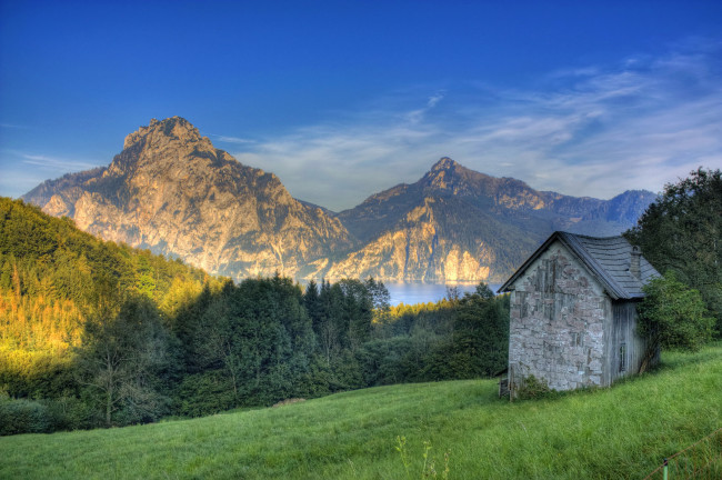 Обои картинки фото природа, горы, трава, постройка, лес, озеро, австрия