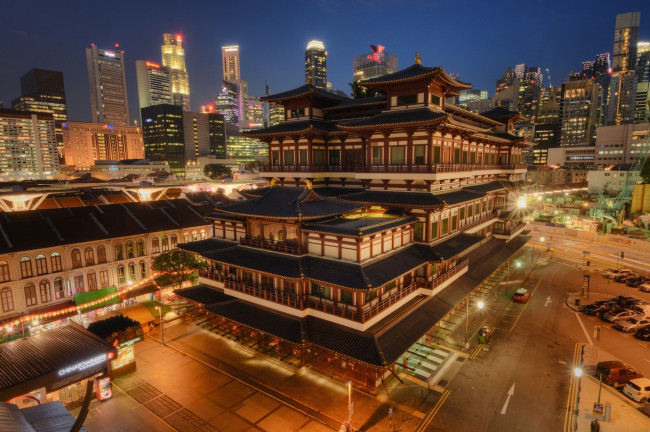 Обои картинки фото buddha tooth relic temple is singapore, города, сингапур , сингапур, огни, ночь, храм