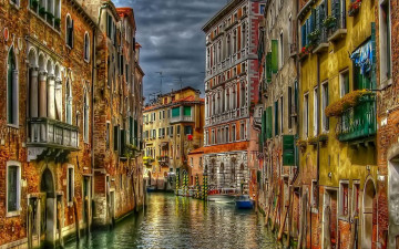 Картинка quiet canal in venice italy города венеция италия