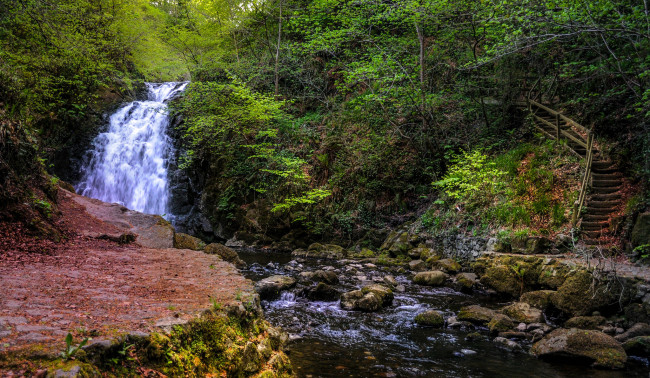 Обои картинки фото природа, водопады, лес, река, водопад