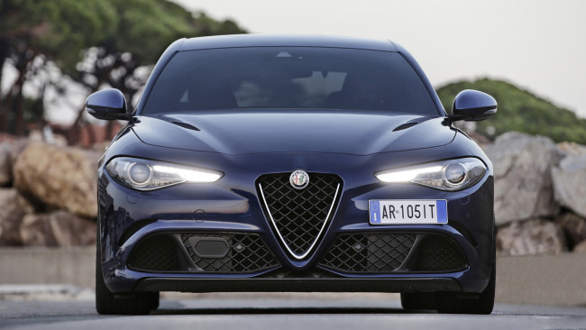 Обои картинки фото alfa romeo giulia quadrifoglio 2017, автомобили, alfa romeo, giulia, alfa, romeo, 2017, quadrifoglio