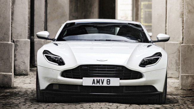 Обои картинки фото aston martin db11-v8 2018, автомобили, aston martin, 2018, aston, martin, db11-v8