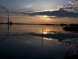 Картинка вечерний штиль природа восходы закаты вечер электростанция река