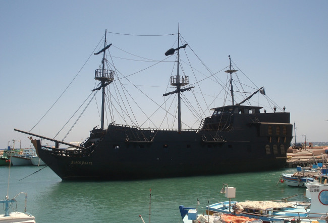 Обои картинки фото корабли, парусники, мачты, черный, большой