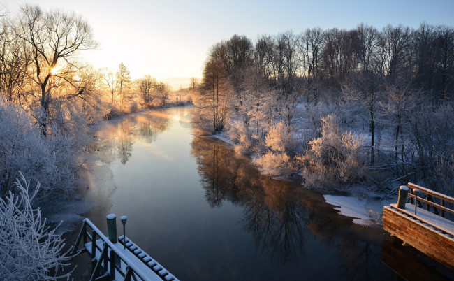 Обои картинки фото природа, реки, озера, утро, зима, река, швеция