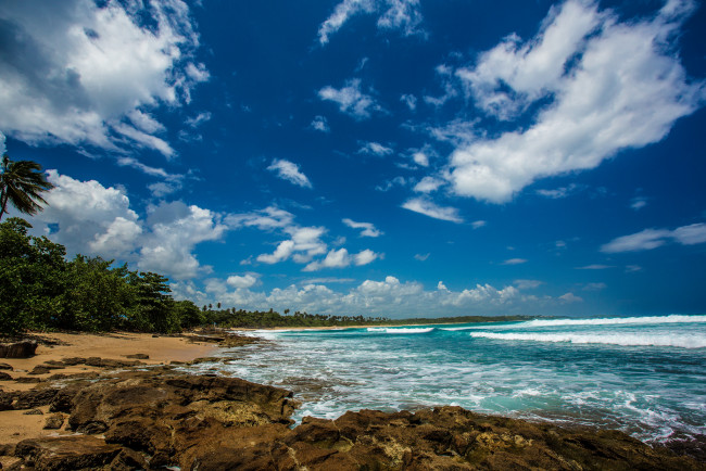 Обои картинки фото природа, побережье, облака, волны, пляж, горизонт, океан