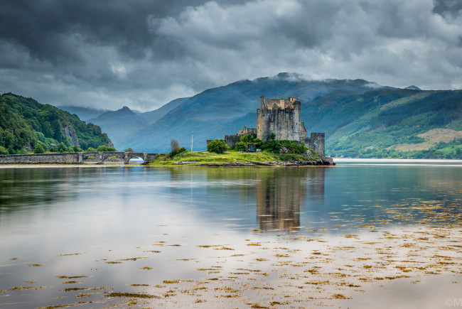 Обои картинки фото eilean donan castle, города, замок эйлен-донан , шотландия, озеро, горы, замок