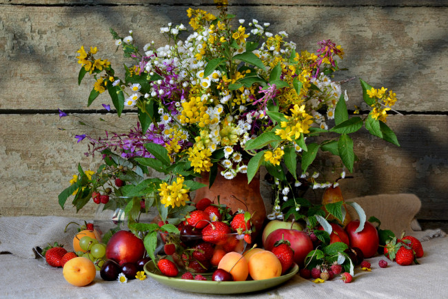 Обои картинки фото еда, натюрморт, фрукты, ягоды, лето, букет
