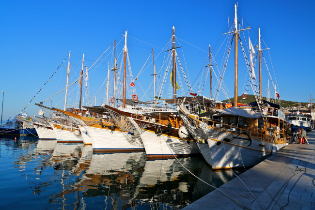 Обои картинки фото корабли, парусники, mooring, sailing, причал