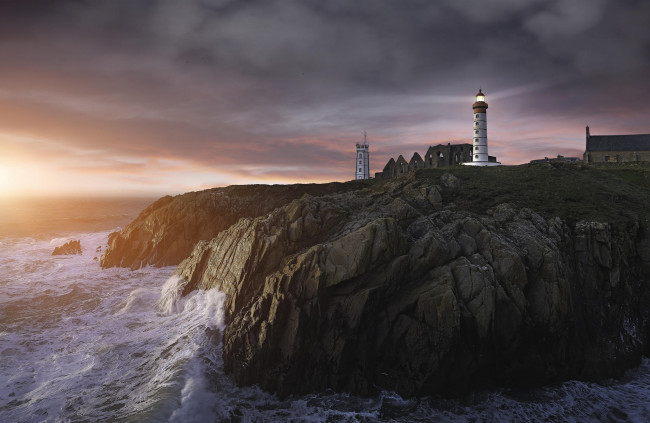 Обои картинки фото природа, маяки, пуэнт-де-сен-матье, море, закат, франция, бретань