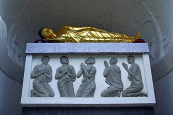 Картинка разное религия золото будда