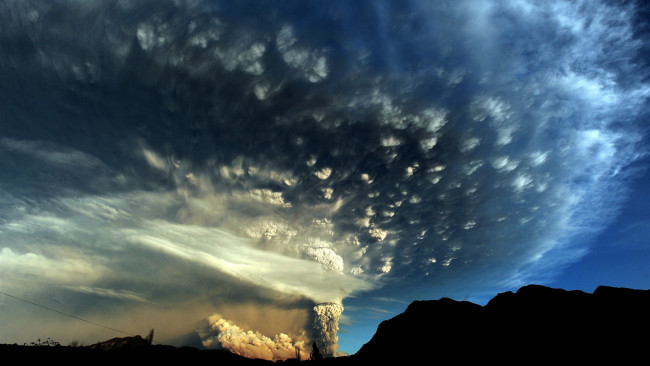 Обои картинки фото puyehue, volcano, природа, стихия, пепел, дым, вулкан, извержение, звезды, ночь