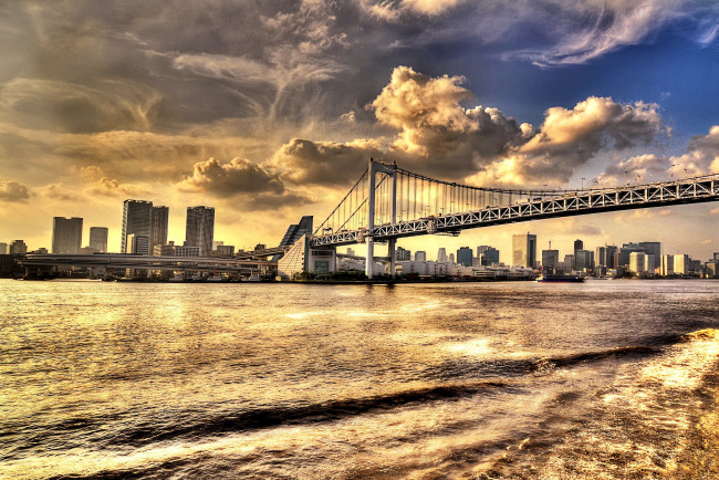 Обои картинки фото города, токио, Япония, вода, небоскребы, вечер, мост
