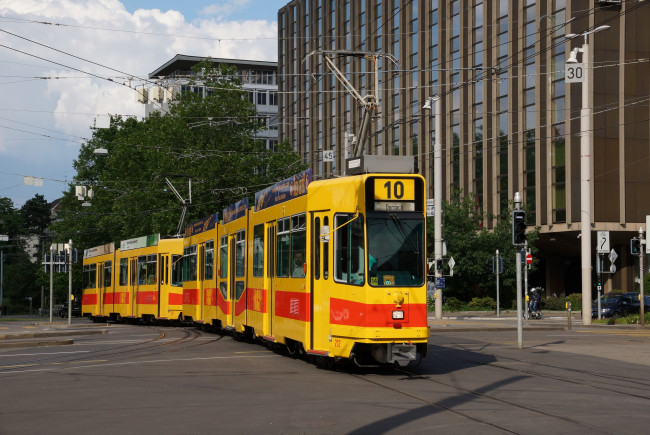 Обои картинки фото техника, трамваи, рельсы, трамвай, город