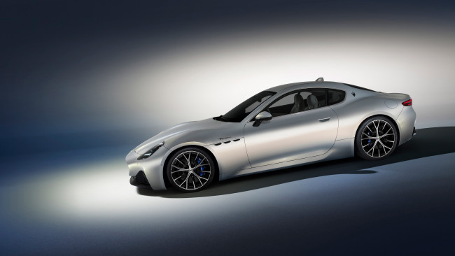 Обои картинки фото maserati granturismo 2023, автомобили, maserati, granturismo, grand, tourer, engine, v6, 2023