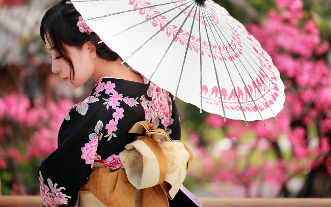 Обои картинки фото девушки, - азиатки, азиатка, кимоно, зонтик