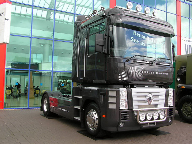 Обои картинки фото автомобили, renault, trucks