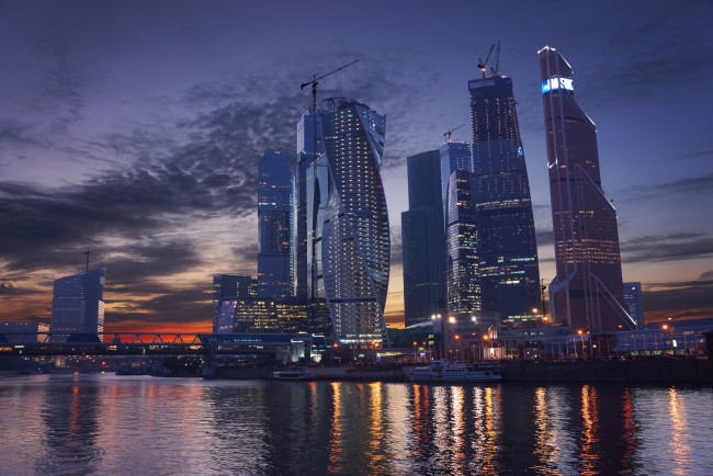 Обои картинки фото города, москва , россия, москва, река, закат, небо, небоскребы, сити
