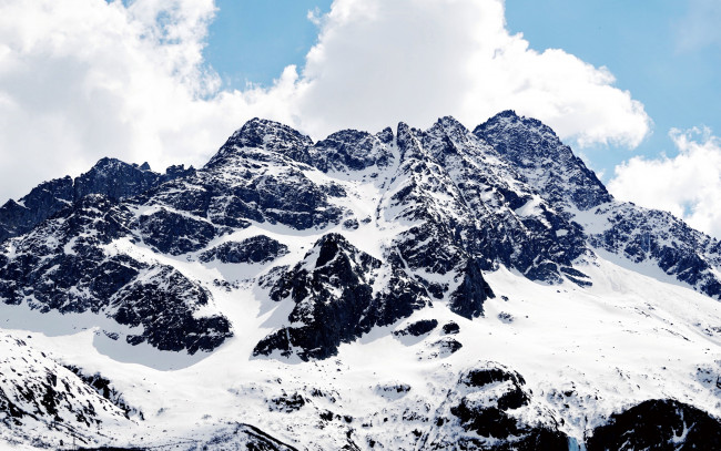 Обои картинки фото природа, горы, гора, снег, облака, вершина