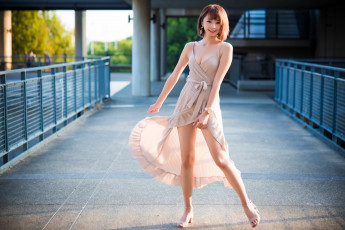 Картинка девушки -unsort+ азиатки женщины на открытом воздухе модель улыбка платье город