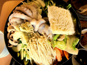 обоя еда, рыбные блюда,  с морепродуктами, корейская, кухня, осьминог, грибы, овощи