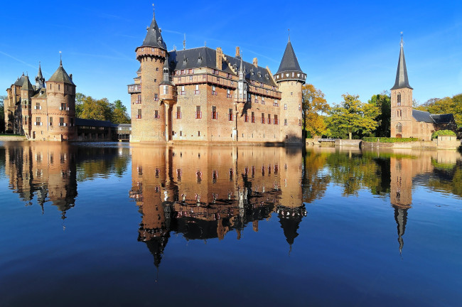 Обои картинки фото замок, де, хаар, нидерланды, города, дворцы, замки, крепости, каменный, вода, отражение