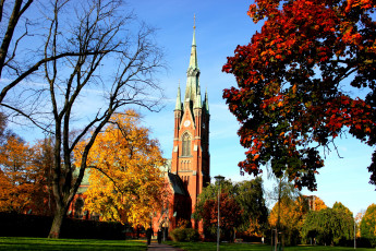 Картинка швеция города католические соборы костелы аббатства дома улица парк осень