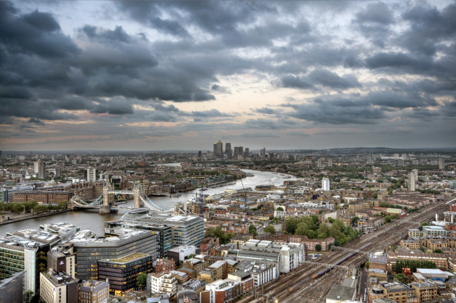 Обои картинки фото города, лондон, великобритания, дома, дороги, мост, река, панорама, небо