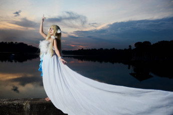 Картинка девушки -unsort+ азиатки озеро блондинка закат вечер азиатка шлейф жест