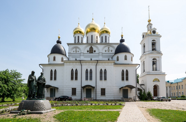 Обои картинки фото успенский собор дмитров, города, - православные церкви,  монастыри, дмитров, успенский, собор