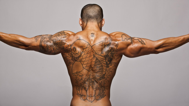 Обои картинки фото мужчины, unsort, спина, мышцы, тату