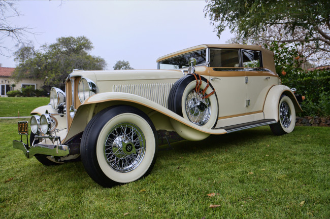 Обои картинки фото 1933 auburn 12-161a phaeton, автомобили, классика, выставка, автошоу