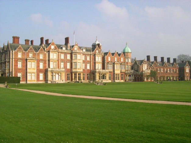 Обои картинки фото sandringham, uk, города, здания, дома