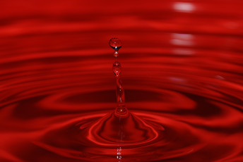 Картинка разное капли брызги всплески вода круги красный