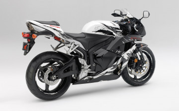 Картинка мотоциклы honda темный 2011г cbr600rr