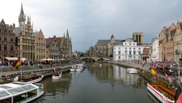обоя города, гент , бельгия, мост, здания, лодки, река, дома, гент, люди