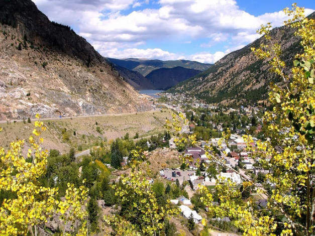 Обои картинки фото georgetown, from, overlook, on, road, to, guanella, pass, города, пейзажи