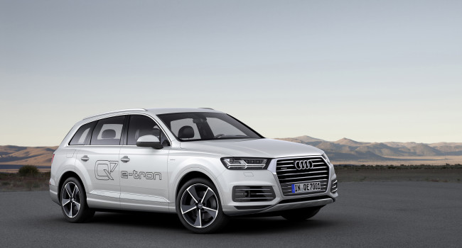 Обои картинки фото автомобили, audi, q7, светлый, 2015г, quattro, e-tron