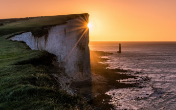 Картинка природа маяки обрыв скала закат маяк море