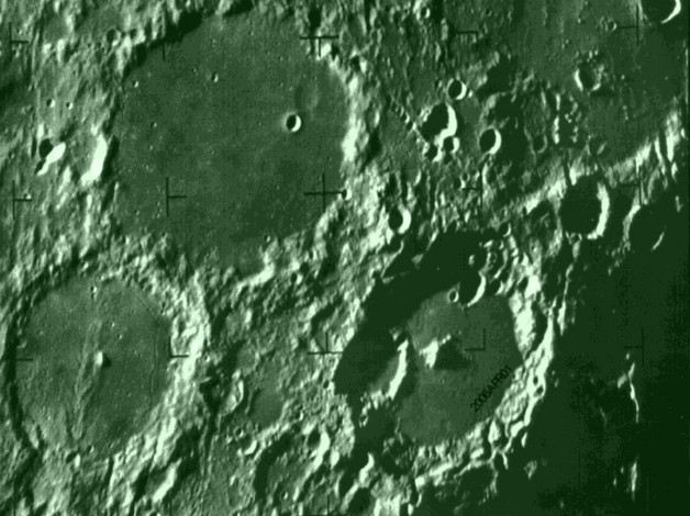 Обои картинки фото лунная, поверхность, космос, луна