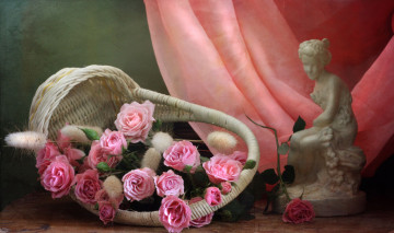 Картинка цветы розы композиция корзина статуэтка