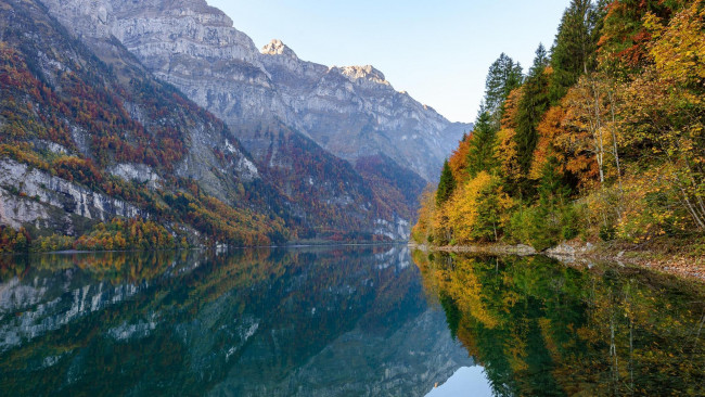 Обои картинки фото природа, реки, озера, пейзаж, озеро, деревья, осень, горы