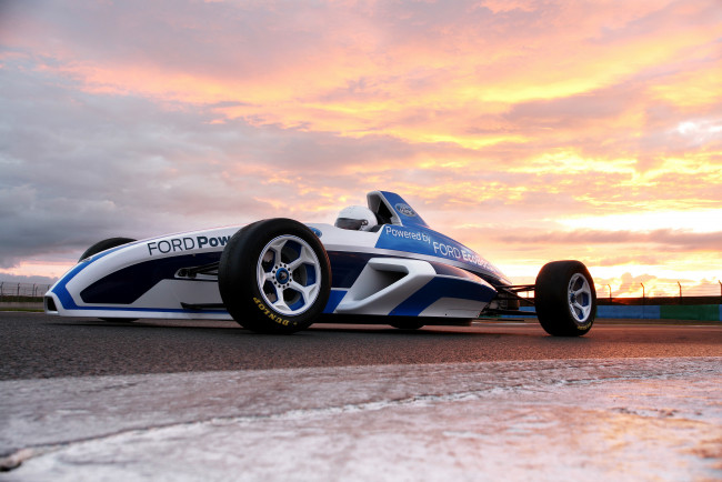 Обои картинки фото 2011, ford, formula, автомобили